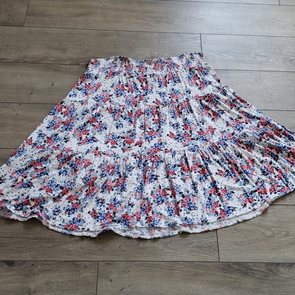St. John's Bay Dresses & Skirts - Beautiful feminine floral skirt